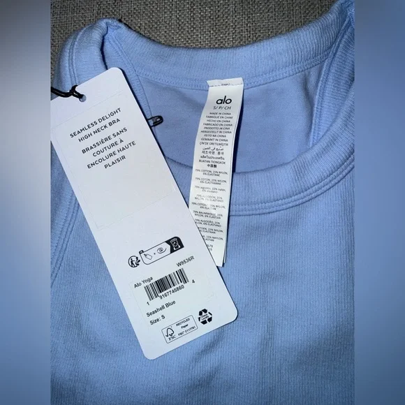 261.  Alo Seamless Delight High Neck Bra - Picture 11 of 12